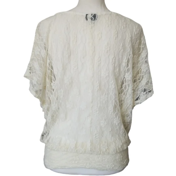Rue21 Cream Sheer Lace Top Size Medium - Picture 3 of 4